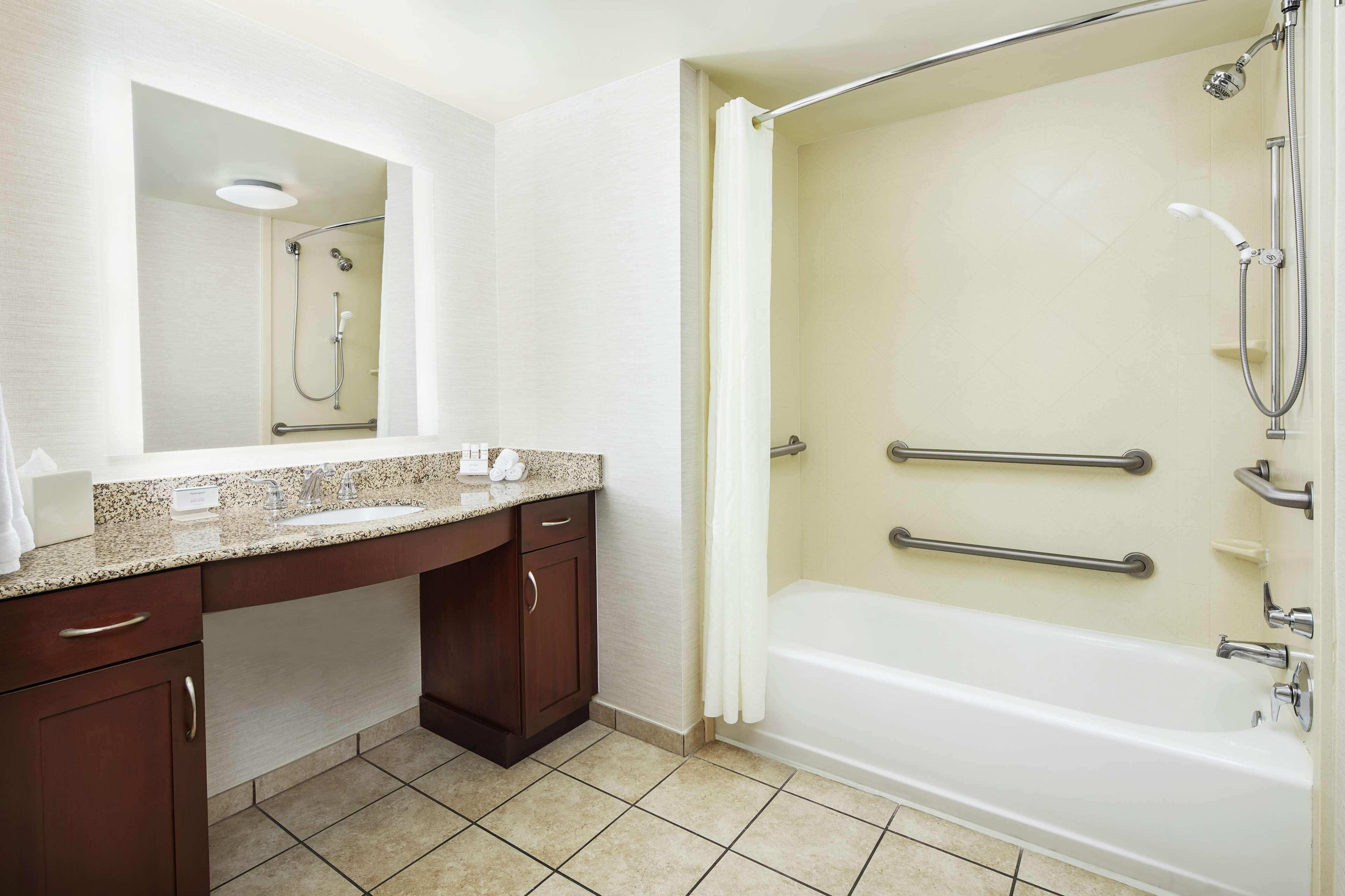 Homewood Suites By Hilton Columbus Exterior photo
